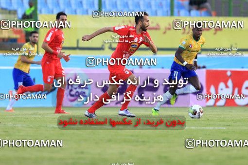 995753, Abadan, [*parameter:4*], لیگ برتر فوتبال ایران، Persian Gulf Cup، Week 14، First Leg، Sanat Naft Abadan 1 v 1 Tractor Sazi on 2017/12/01 at Takhti Stadium Abadan