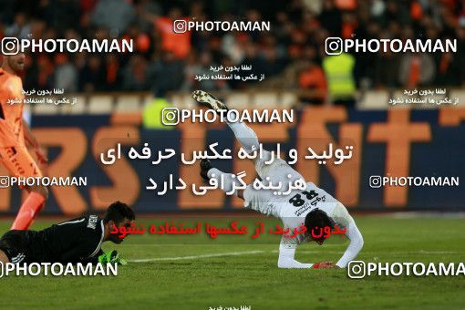 962684, Tehran, , جام حذفی فوتبال ایران, Eighth final, Khorramshahr Cup, Badran Tehran 1 v 2 Persepolis on 2017/12/15 at Azadi Stadium