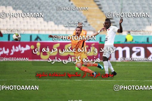 962088, Tehran, , جام حذفی فوتبال ایران, Eighth final, Khorramshahr Cup, Badran Tehran 1 v 2 Persepolis on 2017/12/15 at Azadi Stadium