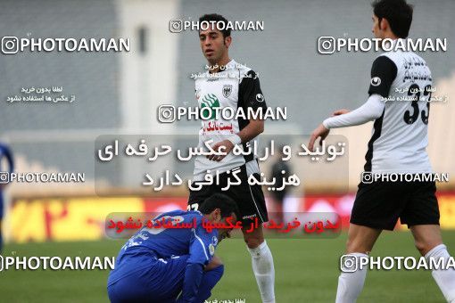 964249, Tehran, [*parameter:4*], لیگ برتر فوتبال ایران، Persian Gulf Cup، Week 14، First Leg، Esteghlal 3 v 2 Shahin Boushehr on 2011/11/24 at Azadi Stadium