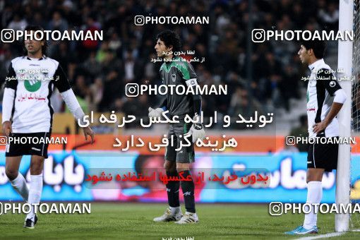 964259, Tehran, [*parameter:4*], لیگ برتر فوتبال ایران، Persian Gulf Cup، Week 14، First Leg، Esteghlal 3 v 2 Shahin Boushehr on 2011/11/24 at Azadi Stadium