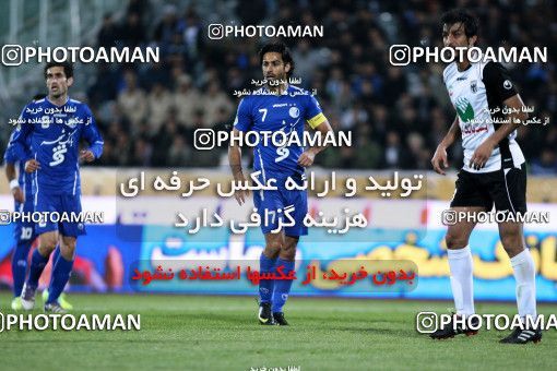 964343, Tehran, [*parameter:4*], لیگ برتر فوتبال ایران، Persian Gulf Cup، Week 14، First Leg، Esteghlal 3 v 2 Shahin Boushehr on 2011/11/24 at Azadi Stadium