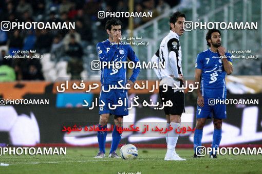 964212, Tehran, [*parameter:4*], لیگ برتر فوتبال ایران، Persian Gulf Cup، Week 14، First Leg، Esteghlal 3 v 2 Shahin Boushehr on 2011/11/24 at Azadi Stadium