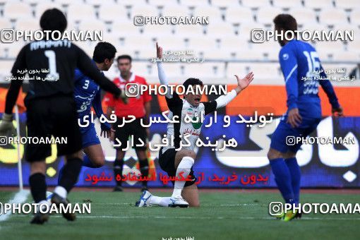 964641, Tehran, [*parameter:4*], لیگ برتر فوتبال ایران، Persian Gulf Cup، Week 14، First Leg، Esteghlal 3 v 2 Shahin Boushehr on 2011/11/24 at Azadi Stadium