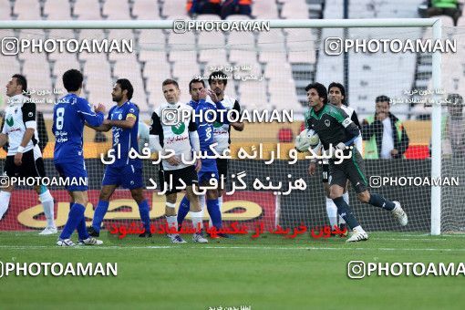 964566, Tehran, [*parameter:4*], لیگ برتر فوتبال ایران، Persian Gulf Cup، Week 14، First Leg، Esteghlal 3 v 2 Shahin Boushehr on 2011/11/24 at Azadi Stadium