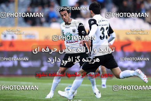 964442, Tehran, [*parameter:4*], لیگ برتر فوتبال ایران، Persian Gulf Cup، Week 14، First Leg، Esteghlal 3 v 2 Shahin Boushehr on 2011/11/24 at Azadi Stadium