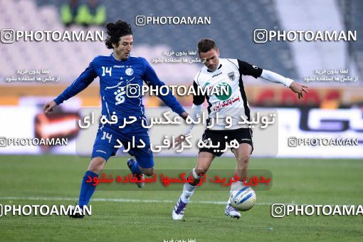 964578, Tehran, [*parameter:4*], لیگ برتر فوتبال ایران، Persian Gulf Cup، Week 14، First Leg، Esteghlal 3 v 2 Shahin Boushehr on 2011/11/24 at Azadi Stadium