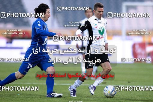 964428, Tehran, [*parameter:4*], لیگ برتر فوتبال ایران، Persian Gulf Cup، Week 14، First Leg، Esteghlal 3 v 2 Shahin Boushehr on 2011/11/24 at Azadi Stadium