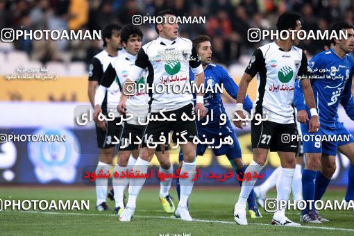 964547, Tehran, [*parameter:4*], لیگ برتر فوتبال ایران، Persian Gulf Cup، Week 14، First Leg، Esteghlal 3 v 2 Shahin Boushehr on 2011/11/24 at Azadi Stadium