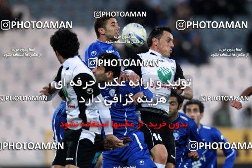 964608, Tehran, [*parameter:4*], لیگ برتر فوتبال ایران، Persian Gulf Cup، Week 14، First Leg، Esteghlal 3 v 2 Shahin Boushehr on 2011/11/24 at Azadi Stadium