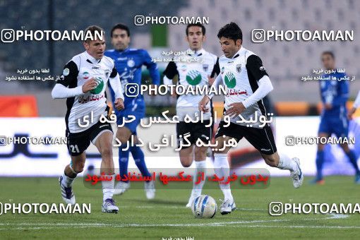 964604, Tehran, [*parameter:4*], لیگ برتر فوتبال ایران، Persian Gulf Cup، Week 14، First Leg، Esteghlal 3 v 2 Shahin Boushehr on 2011/11/24 at Azadi Stadium