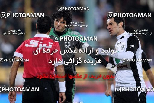 964441, Tehran, [*parameter:4*], لیگ برتر فوتبال ایران، Persian Gulf Cup، Week 14، First Leg، Esteghlal 3 v 2 Shahin Boushehr on 2011/11/24 at Azadi Stadium