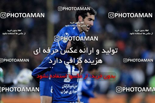 964577, Tehran, [*parameter:4*], لیگ برتر فوتبال ایران، Persian Gulf Cup، Week 14، First Leg، Esteghlal 3 v 2 Shahin Boushehr on 2011/11/24 at Azadi Stadium