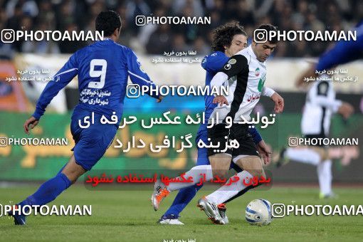964661, Tehran, [*parameter:4*], لیگ برتر فوتبال ایران، Persian Gulf Cup، Week 14، First Leg، Esteghlal 3 v 2 Shahin Boushehr on 2011/11/24 at Azadi Stadium
