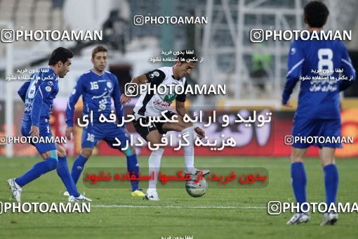 964696, Tehran, [*parameter:4*], لیگ برتر فوتبال ایران، Persian Gulf Cup، Week 14، First Leg، Esteghlal 3 v 2 Shahin Boushehr on 2011/11/24 at Azadi Stadium