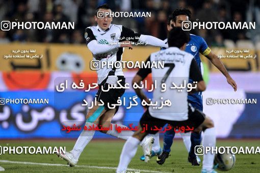 964390, Tehran, [*parameter:4*], لیگ برتر فوتبال ایران، Persian Gulf Cup، Week 14، First Leg، Esteghlal 3 v 2 Shahin Boushehr on 2011/11/24 at Azadi Stadium