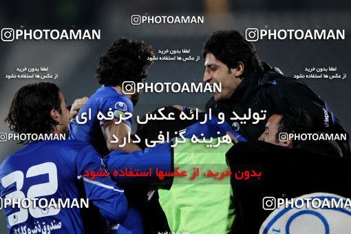 964642, Tehran, [*parameter:4*], لیگ برتر فوتبال ایران، Persian Gulf Cup، Week 14، First Leg، Esteghlal 3 v 2 Shahin Boushehr on 2011/11/24 at Azadi Stadium