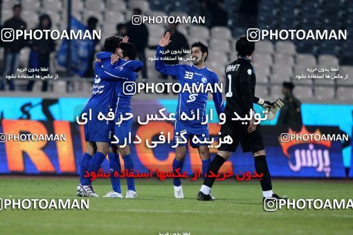 964470, Tehran, [*parameter:4*], لیگ برتر فوتبال ایران، Persian Gulf Cup، Week 14، First Leg، Esteghlal 3 v 2 Shahin Boushehr on 2011/11/24 at Azadi Stadium