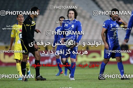 965596, Tehran, [*parameter:4*], لیگ برتر فوتبال ایران، Persian Gulf Cup، Week 17، First Leg، Naft Tehran 0 v 2 Esteghlal on 2011/12/17 at Azadi Stadium