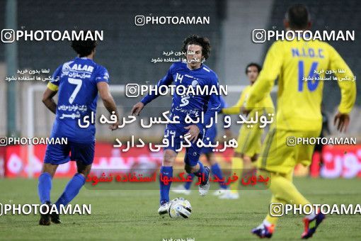 965589, Tehran, [*parameter:4*], لیگ برتر فوتبال ایران، Persian Gulf Cup، Week 17، First Leg، Naft Tehran 0 v 2 Esteghlal on 2011/12/17 at Azadi Stadium
