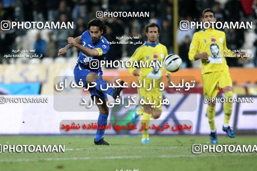965559, Tehran, [*parameter:4*], لیگ برتر فوتبال ایران، Persian Gulf Cup، Week 17، First Leg، Naft Tehran 0 v 2 Esteghlal on 2011/12/17 at Azadi Stadium