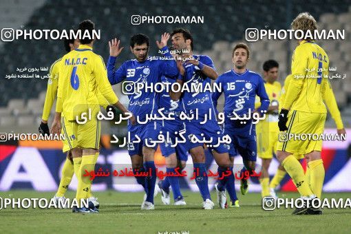 965573, Tehran, [*parameter:4*], لیگ برتر فوتبال ایران، Persian Gulf Cup، Week 17، First Leg، Naft Tehran 0 v 2 Esteghlal on 2011/12/17 at Azadi Stadium