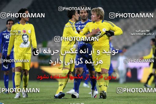 965556, Tehran, [*parameter:4*], لیگ برتر فوتبال ایران، Persian Gulf Cup، Week 17، First Leg، Naft Tehran 0 v 2 Esteghlal on 2011/12/17 at Azadi Stadium