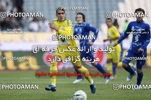 965833, Tehran, [*parameter:4*], لیگ برتر فوتبال ایران، Persian Gulf Cup، Week 17، First Leg، Naft Tehran 0 v 2 Esteghlal on 2011/12/17 at Azadi Stadium