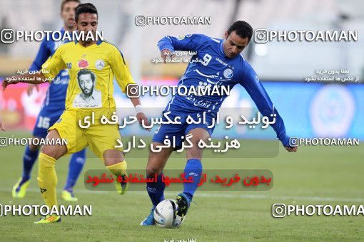 965745, Tehran, [*parameter:4*], لیگ برتر فوتبال ایران، Persian Gulf Cup، Week 17، First Leg، Naft Tehran 0 v 2 Esteghlal on 2011/12/17 at Azadi Stadium