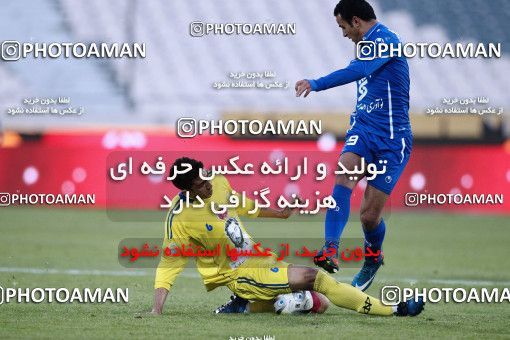 965640, Tehran, [*parameter:4*], لیگ برتر فوتبال ایران، Persian Gulf Cup، Week 17، First Leg، Naft Tehran 0 v 2 Esteghlal on 2011/12/17 at Azadi Stadium