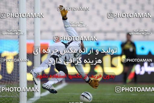 965606, Tehran, [*parameter:4*], لیگ برتر فوتبال ایران، Persian Gulf Cup، Week 17، First Leg، Naft Tehran 0 v 2 Esteghlal on 2011/12/17 at Azadi Stadium