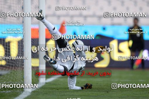 965628, Tehran, [*parameter:4*], لیگ برتر فوتبال ایران، Persian Gulf Cup، Week 17، First Leg، Naft Tehran 0 v 2 Esteghlal on 2011/12/17 at Azadi Stadium