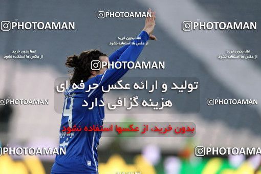 965723, Tehran, [*parameter:4*], لیگ برتر فوتبال ایران، Persian Gulf Cup، Week 17، First Leg، Naft Tehran 0 v 2 Esteghlal on 2011/12/17 at Azadi Stadium