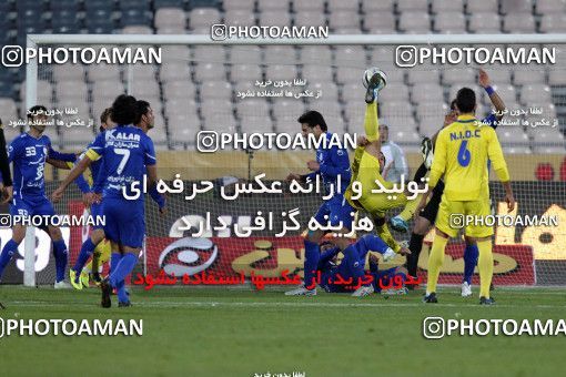 965825, Tehran, [*parameter:4*], لیگ برتر فوتبال ایران، Persian Gulf Cup، Week 17، First Leg، Naft Tehran 0 v 2 Esteghlal on 2011/12/17 at Azadi Stadium