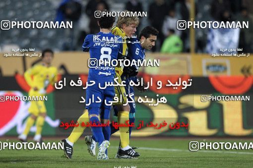 965696, Tehran, [*parameter:4*], لیگ برتر فوتبال ایران، Persian Gulf Cup، Week 17، First Leg، Naft Tehran 0 v 2 Esteghlal on 2011/12/17 at Azadi Stadium