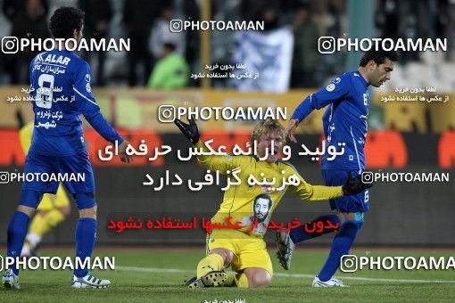965692, Tehran, [*parameter:4*], لیگ برتر فوتبال ایران، Persian Gulf Cup، Week 17، First Leg، Naft Tehran 0 v 2 Esteghlal on 2011/12/17 at Azadi Stadium