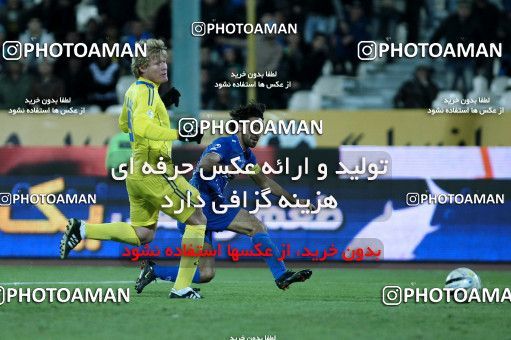 965914, Tehran, [*parameter:4*], لیگ برتر فوتبال ایران، Persian Gulf Cup، Week 17، First Leg، Naft Tehran 0 v 2 Esteghlal on 2011/12/17 at Azadi Stadium