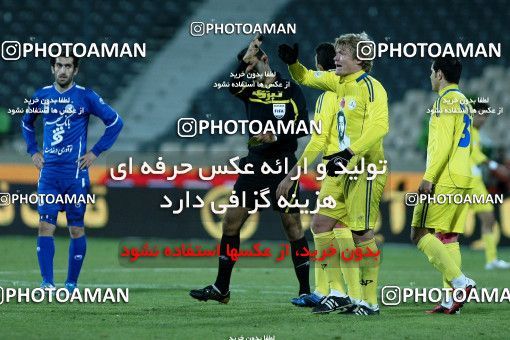 965932, Tehran, [*parameter:4*], لیگ برتر فوتبال ایران، Persian Gulf Cup، Week 17، First Leg، Naft Tehran 0 v 2 Esteghlal on 2011/12/17 at Azadi Stadium
