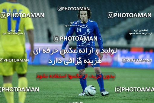 965957, Tehran, [*parameter:4*], لیگ برتر فوتبال ایران، Persian Gulf Cup، Week 17، First Leg، Naft Tehran 0 v 2 Esteghlal on 2011/12/17 at Azadi Stadium