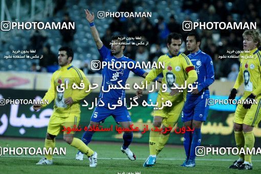 965917, Tehran, [*parameter:4*], لیگ برتر فوتبال ایران، Persian Gulf Cup، Week 17، First Leg، Naft Tehran 0 v 2 Esteghlal on 2011/12/17 at Azadi Stadium