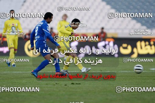 965891, Tehran, [*parameter:4*], لیگ برتر فوتبال ایران، Persian Gulf Cup، Week 17، First Leg، Naft Tehran 0 v 2 Esteghlal on 2011/12/17 at Azadi Stadium