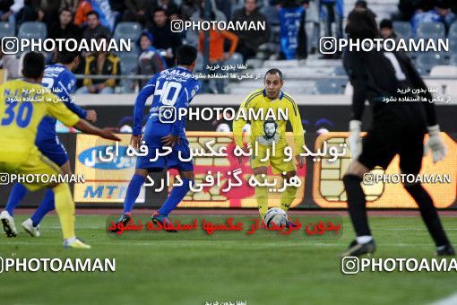 965960, Tehran, [*parameter:4*], لیگ برتر فوتبال ایران، Persian Gulf Cup، Week 17، First Leg، Naft Tehran 0 v 2 Esteghlal on 2011/12/17 at Azadi Stadium