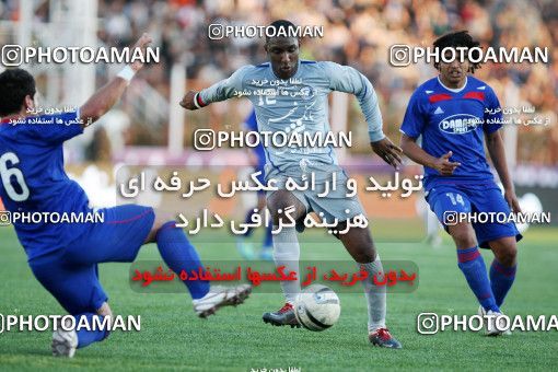 966966, لیگ برتر فوتبال ایران، Persian Gulf Cup، Week 19، Second Leg، 2012/01/10، Rasht، Shahid Dr. Azodi Stadium، Damash Gilan 0 - ۱ Esteghlal