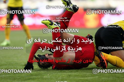 967624, Tehran, [*parameter:4*], لیگ برتر فوتبال ایران، Persian Gulf Cup، Week 25، Second Leg، Persepolis 2 v 3 Fajr-e Sepasi Shiraz on 2012/02/07 at Azadi Stadium