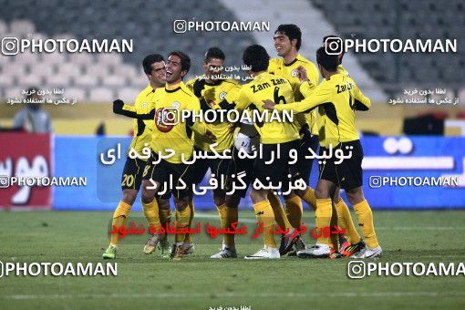 967744, Tehran, [*parameter:4*], لیگ برتر فوتبال ایران، Persian Gulf Cup، Week 25، Second Leg، Persepolis 2 v 3 Fajr-e Sepasi Shiraz on 2012/02/07 at Azadi Stadium