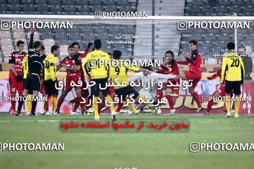 967676, Tehran, [*parameter:4*], لیگ برتر فوتبال ایران، Persian Gulf Cup، Week 25، Second Leg، Persepolis 2 v 3 Fajr-e Sepasi Shiraz on 2012/02/07 at Azadi Stadium