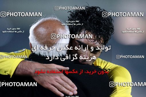 967765, Tehran, [*parameter:4*], لیگ برتر فوتبال ایران، Persian Gulf Cup، Week 25، Second Leg، Persepolis 2 v 3 Fajr-e Sepasi Shiraz on 2012/02/07 at Azadi Stadium