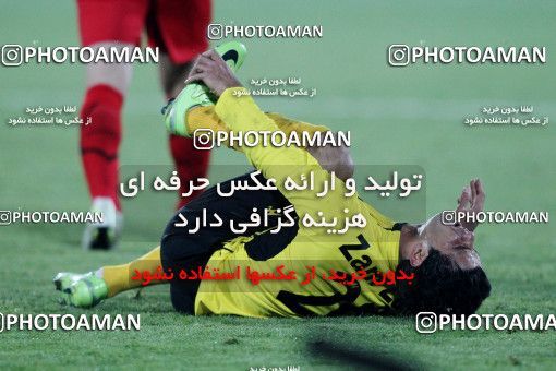 967930, Tehran, [*parameter:4*], لیگ برتر فوتبال ایران، Persian Gulf Cup، Week 25، Second Leg، Persepolis 2 v 3 Fajr-e Sepasi Shiraz on 2012/02/07 at Azadi Stadium
