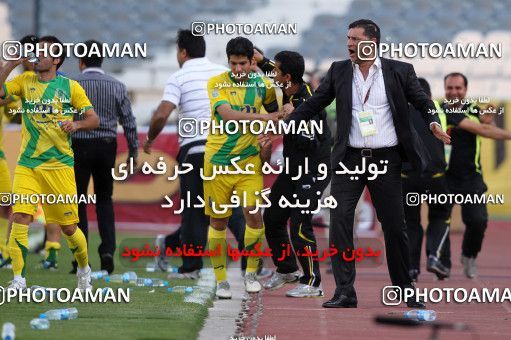 977118, Tehran, [*parameter:4*], لیگ برتر فوتبال ایران، Persian Gulf Cup، Week 33، Second Leg، Persepolis 3 v 4 Rah Ahan on 2012/05/06 at Azadi Stadium