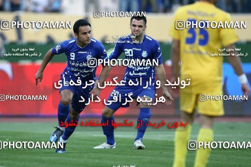977300, Tehran, [*parameter:4*], لیگ برتر فوتبال ایران، Persian Gulf Cup، Week 34، Second Leg، Esteghlal 3 v 0 Naft Tehran on 2012/05/11 at Azadi Stadium